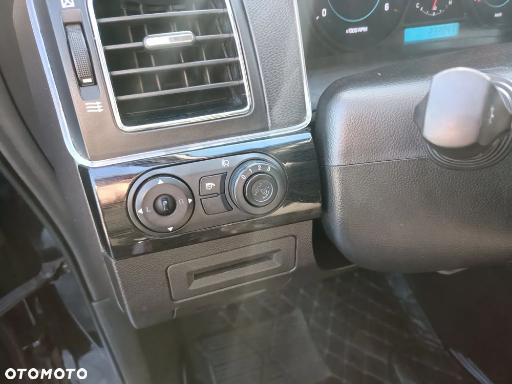 Chevrolet Captiva - 13