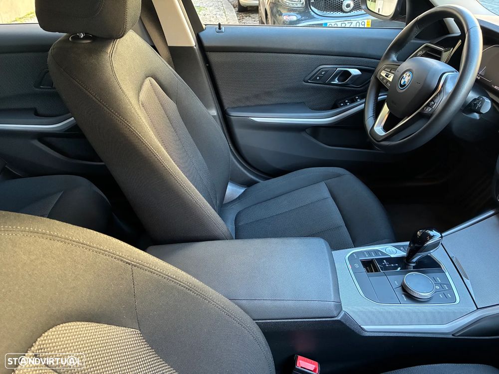 BMW 320 e Touring Corporate Edition Auto - 28