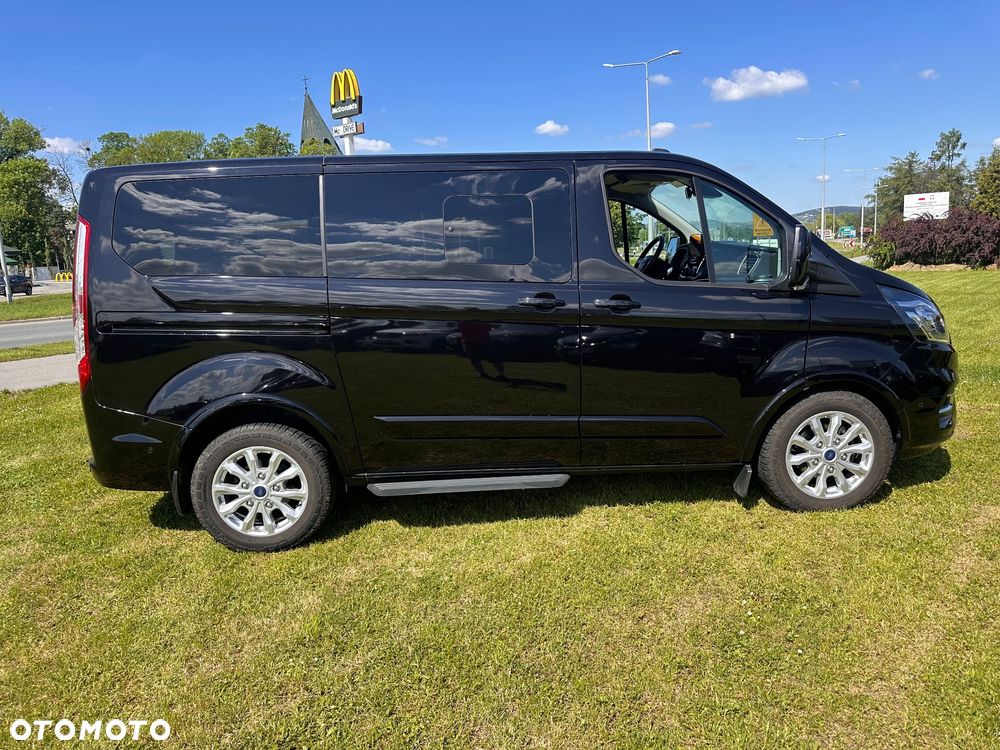 Ford Tourneo Custom - 34