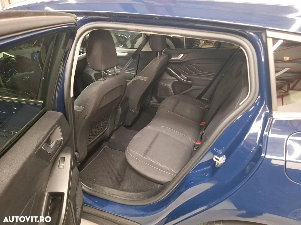 Ford Focus 1.0 EcoBoost MHEV Titanium - 7