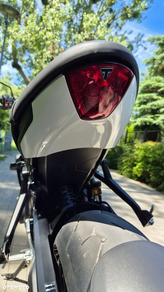 Triumph Trident - 11