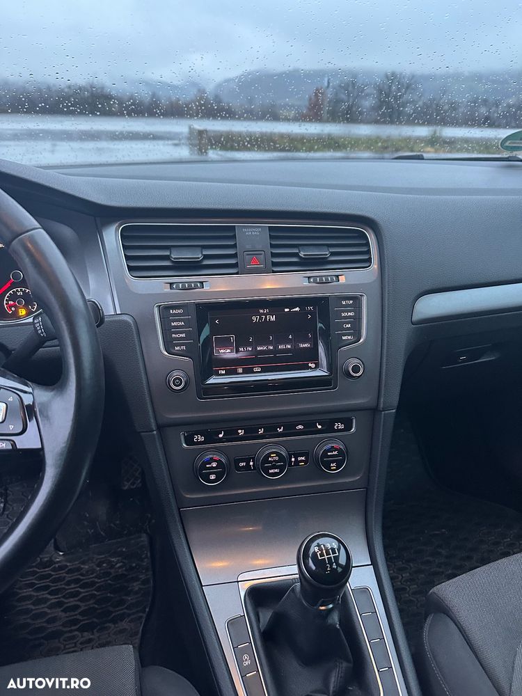 Volkswagen Golf 1.6 TDI DPF BMT Highline - 7