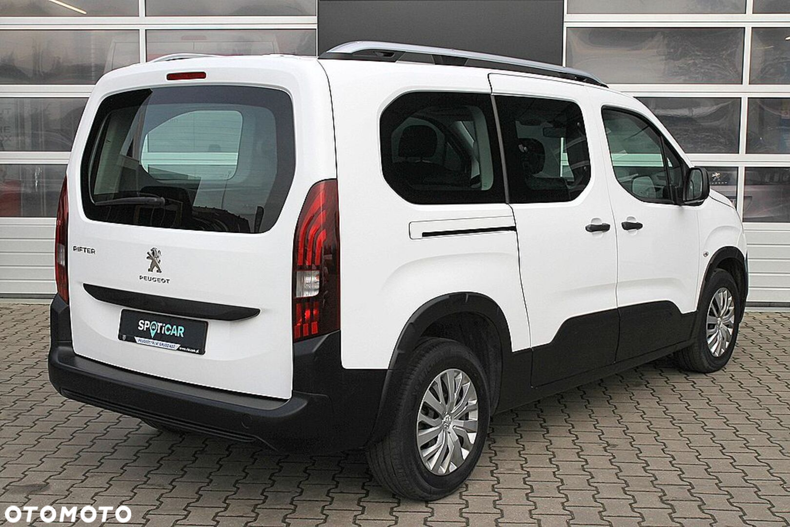 Peugeot Rifter - 13