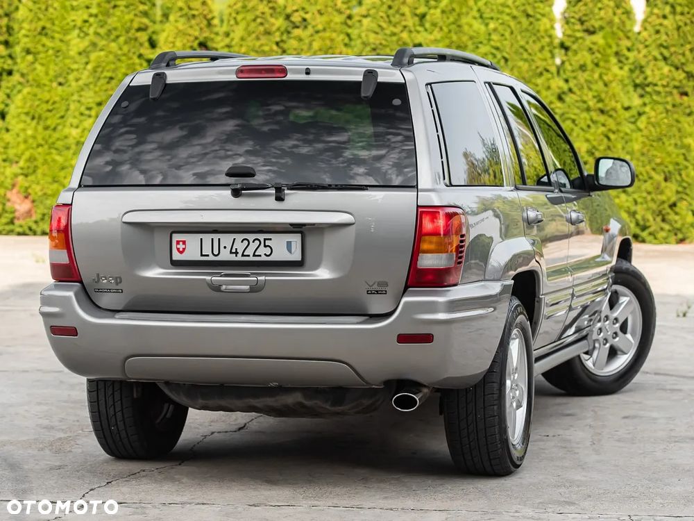 Jeep Grand Cherokee - 12