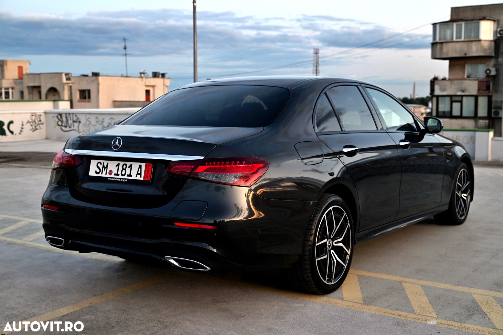 Mercedes-Benz E - 4
