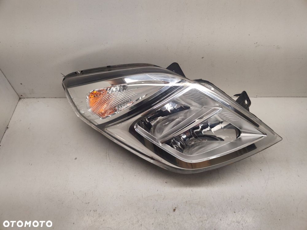 nissan nv 400 lampa prawy przód 26010bz50a - 4