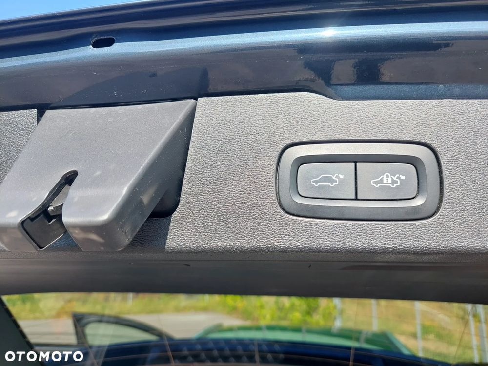 Volvo V60 D4 Momentum Pro - 19