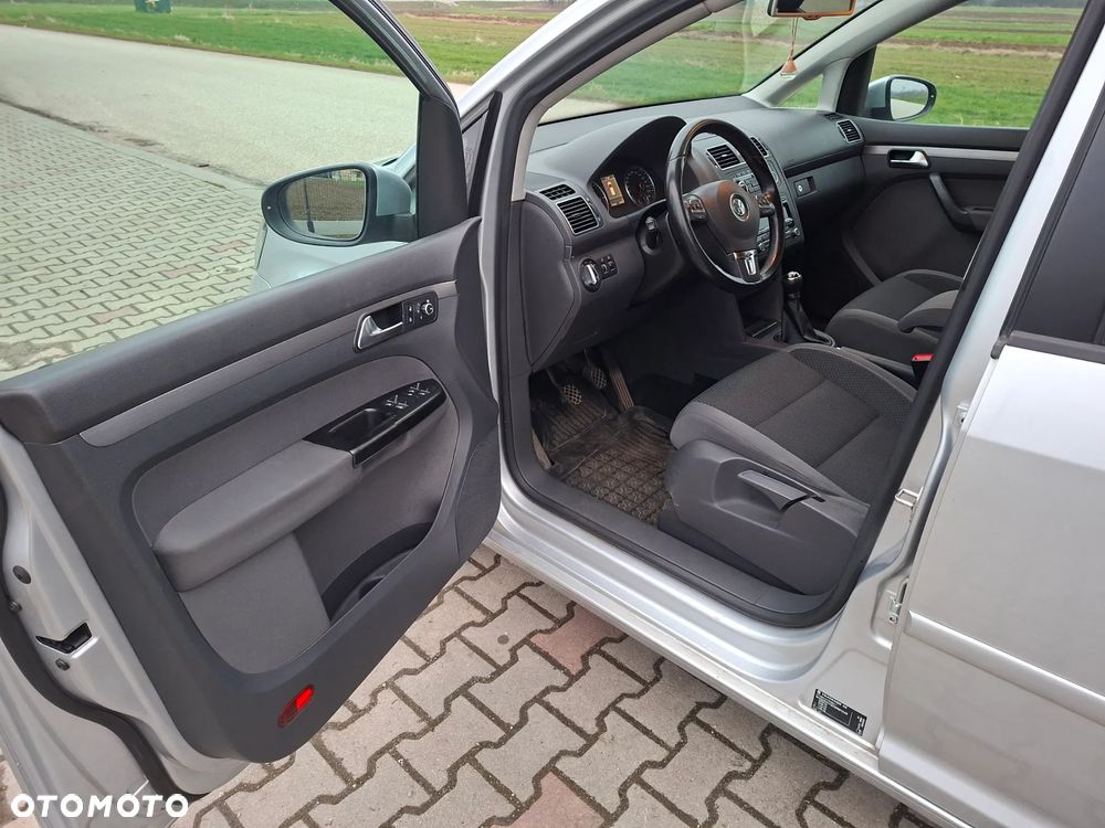 Volkswagen Touran 1.6 TDI DPF BlueMotion Technology Comfortline - 20