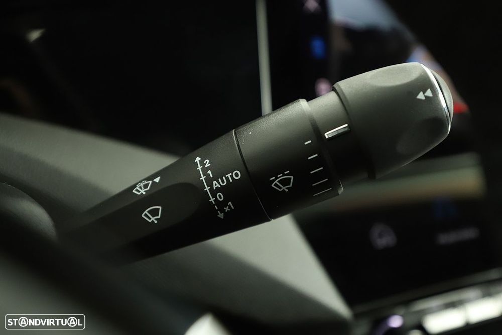 Peugeot 408 1.6 Hybrid Allure e-EAT8 - 17