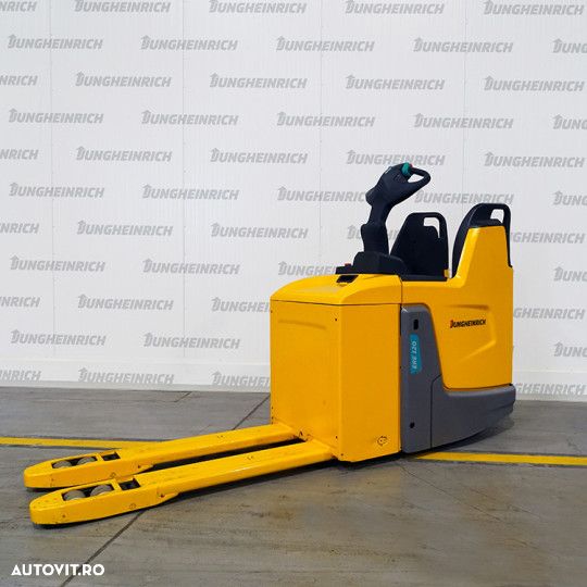 Jungheinrich ERE 120 - 1