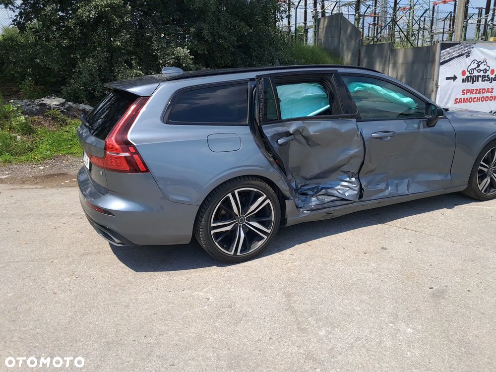 Volvo V60 T4 R-Design - 12