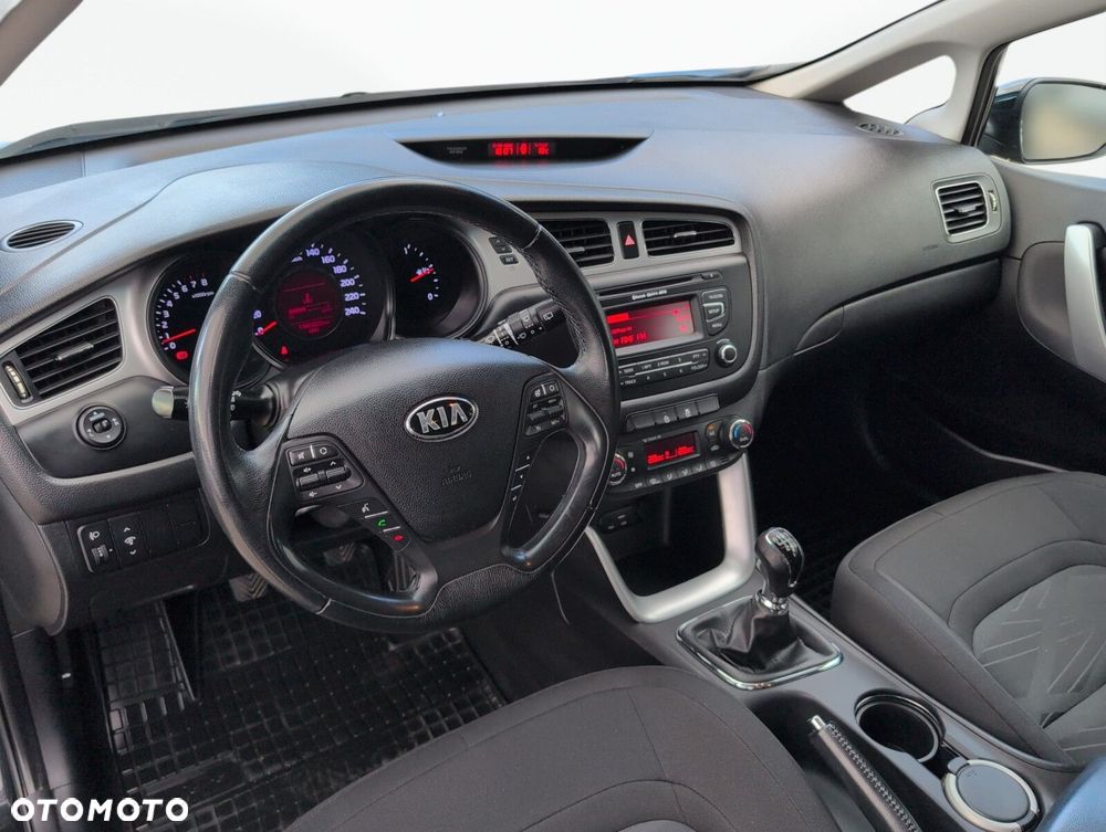 Kia Ceed 1.6 GDI M - 17