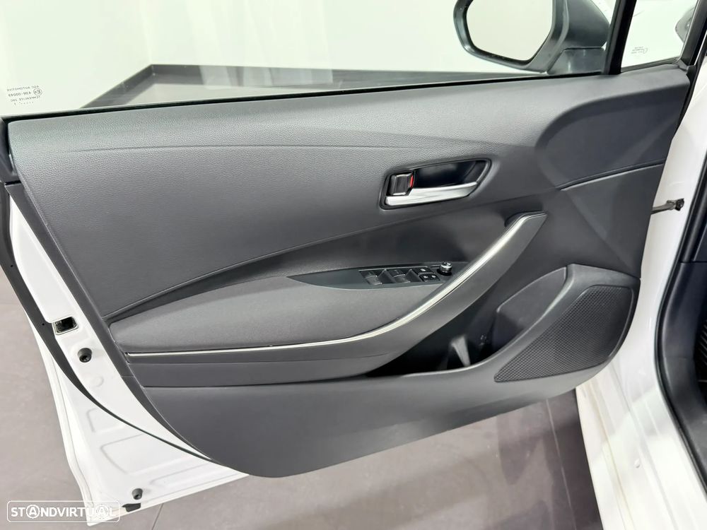 Toyota Corolla 1.8 Hybrid Comfort - 18