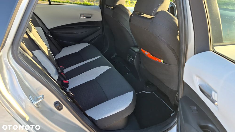 Toyota Corolla 2.0 Hybrid Comfort - 13