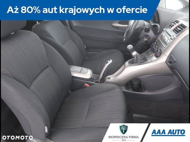Toyota Auris - 10