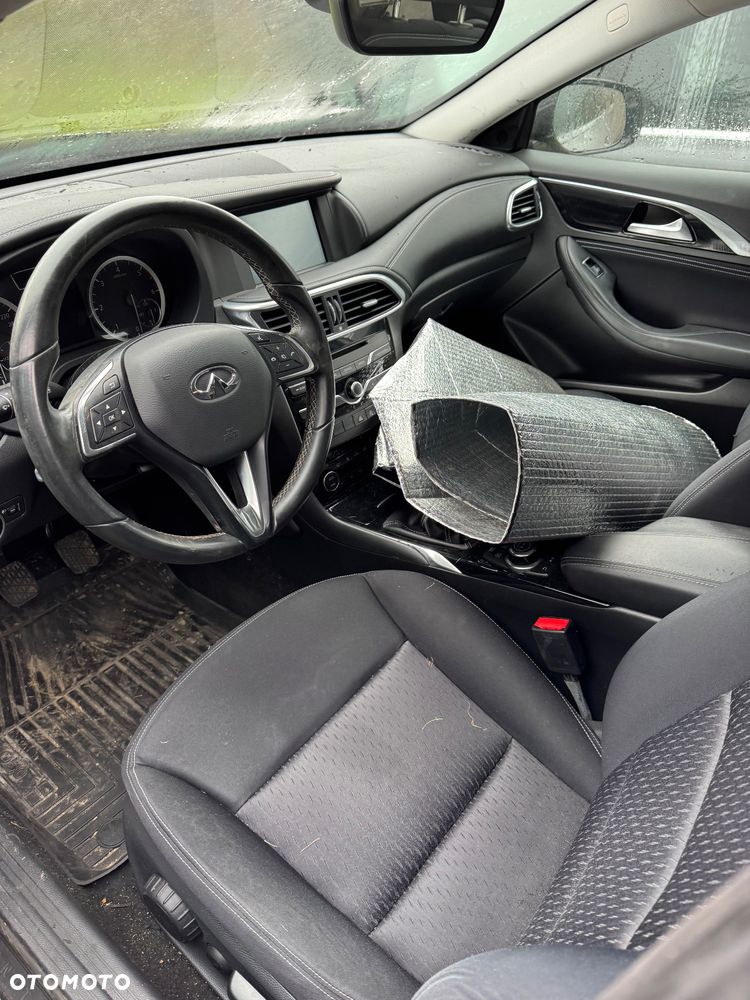 Infiniti Q30 1.5d Premium - 7