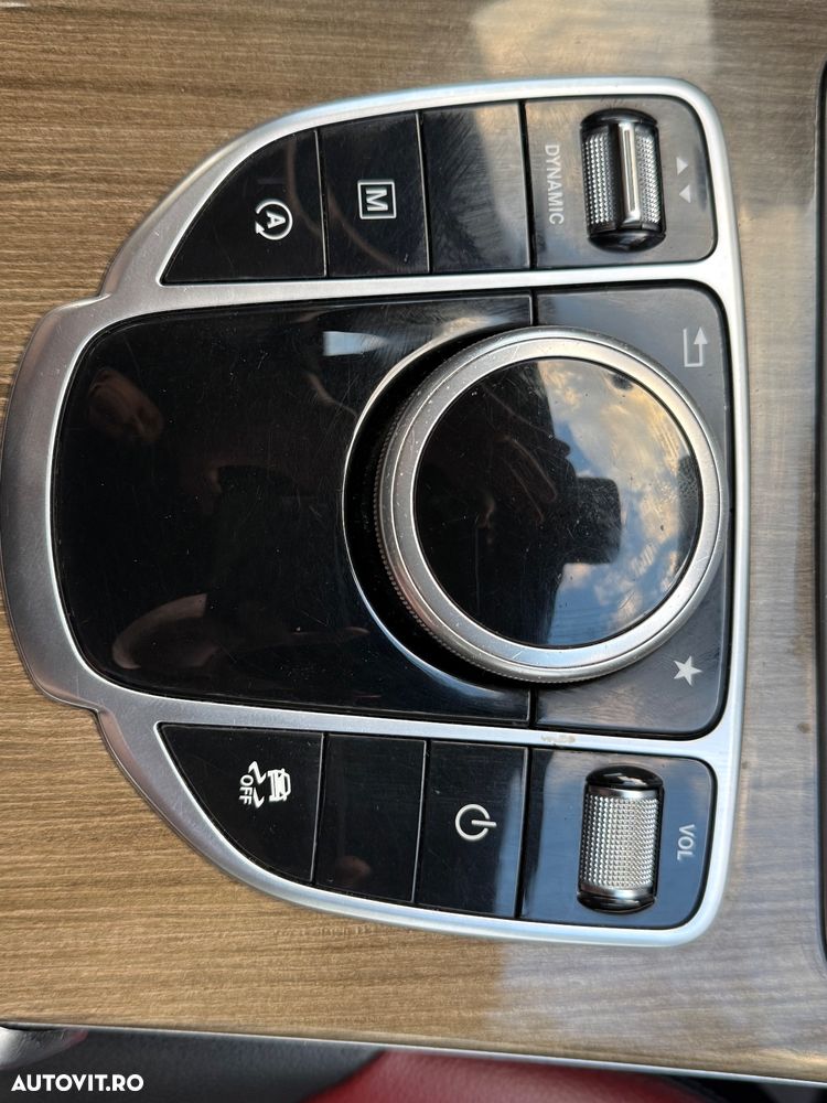 Mercedes-Benz GLC Coupe 250 4Matic 9G-TRONIC AMG Line - 37