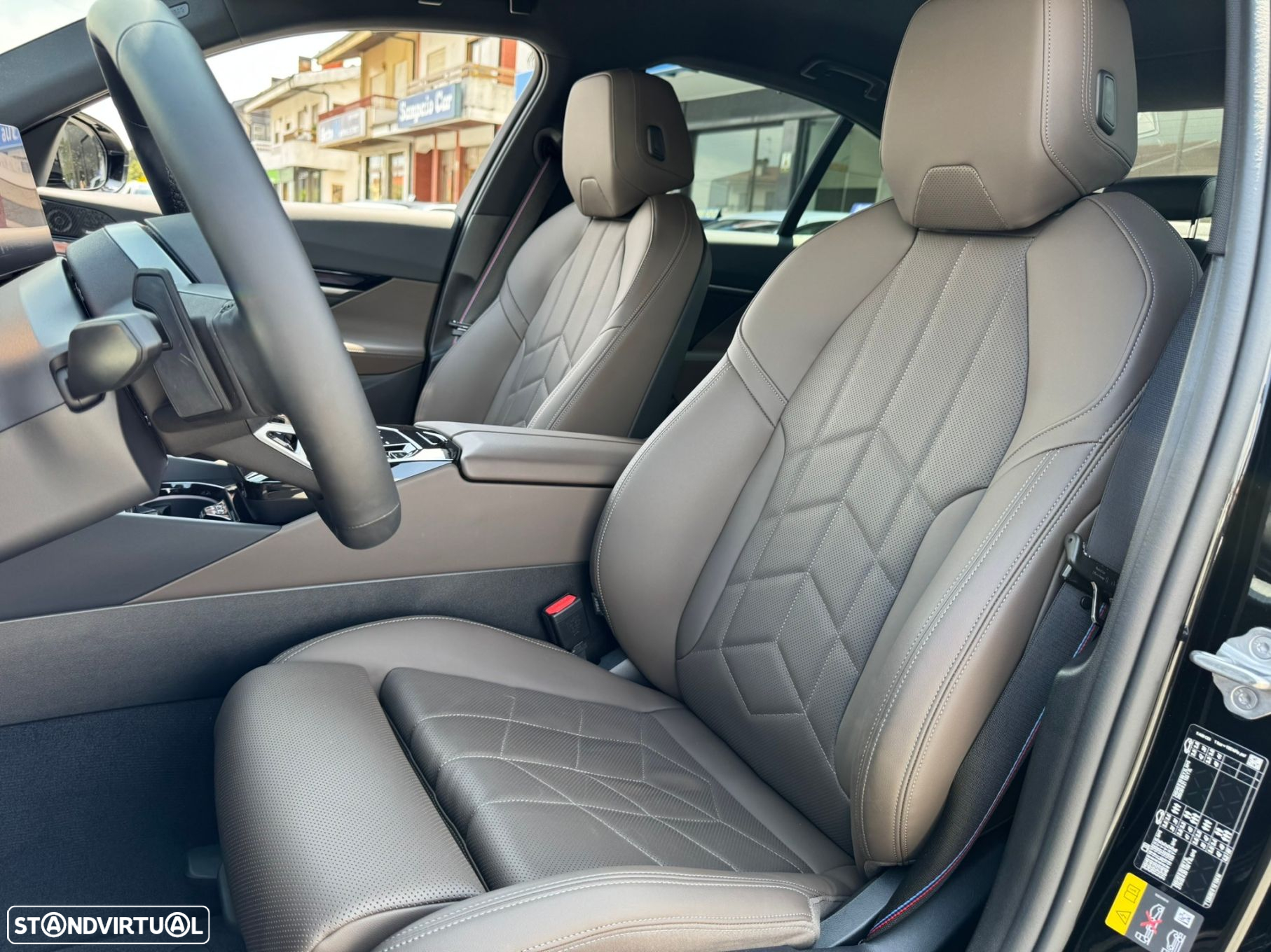 BMW i5 eDrive40 Pack Desportivo M Pro - 9
