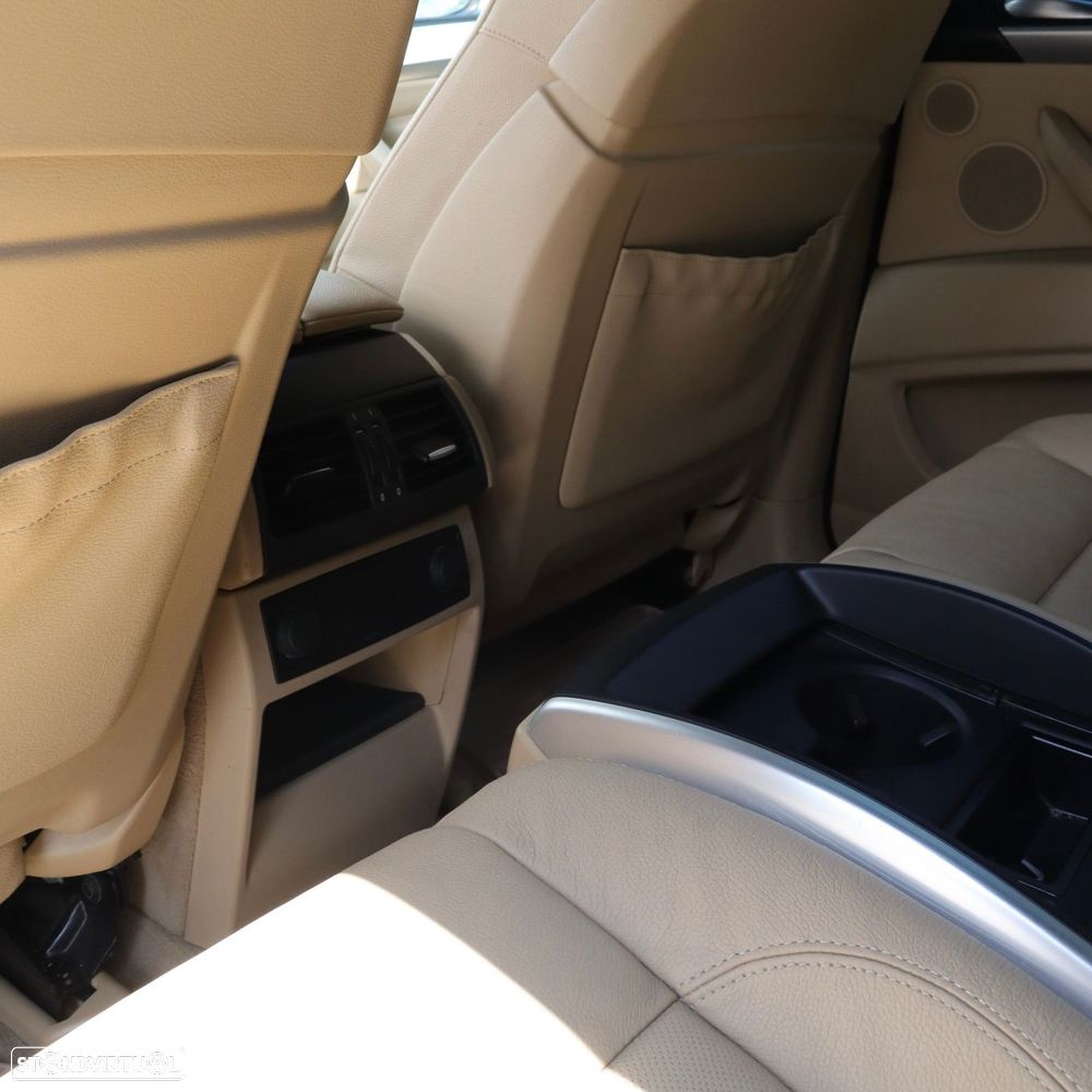BMW X6 xDrive40d - 23