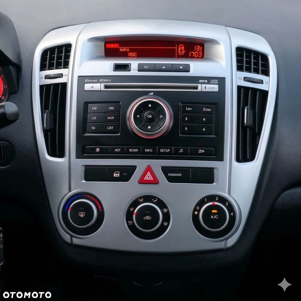 Kia Ceed - 25