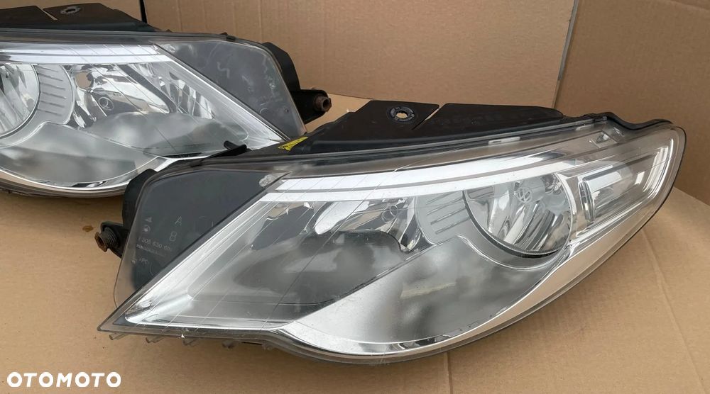 VW Passat CC 3C8 reflektor prawy lewy lampa przód anglik UK - 2