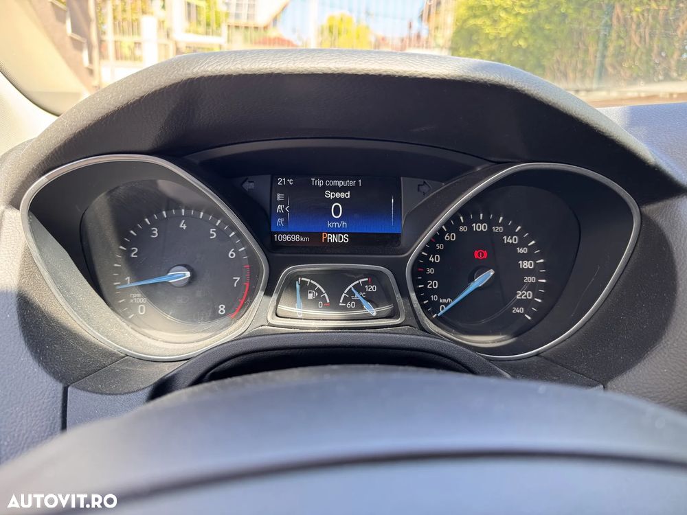 Ford Focus 1.0 EcoBoost Titanium - 9