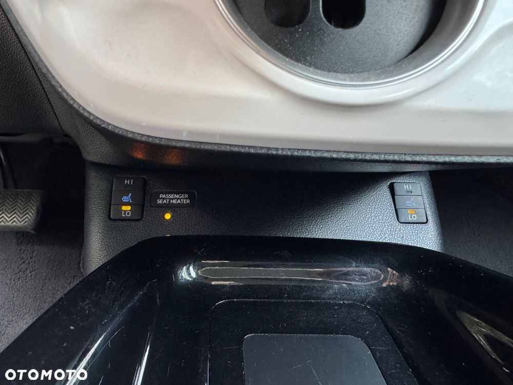 Toyota Prius - 17