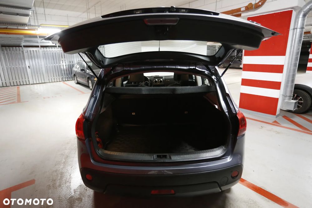 Nissan Qashqai 2.0 dCi 4x4 Tekna - 13