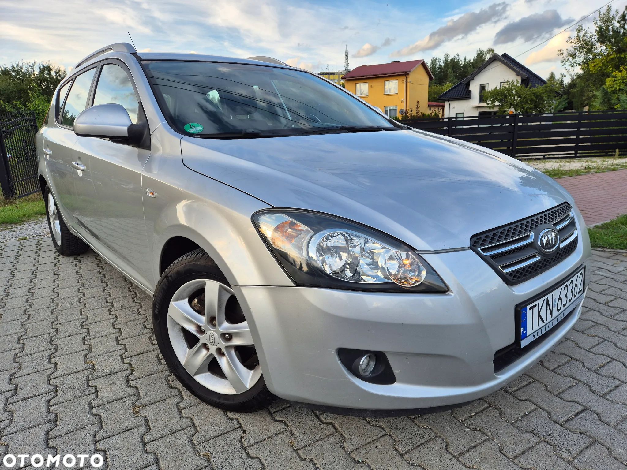 Kia Ceed 2.0 CRDi EX - 1