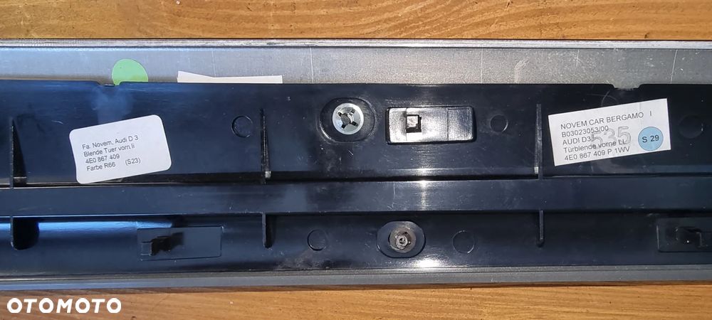 Listwa dekor drzwi lewy przód Audi A8 D3 4E0867409P - 2