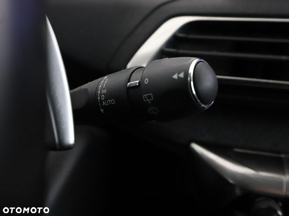 Peugeot 3008 1.2 PureTech Allure S&S EAT6 - 36