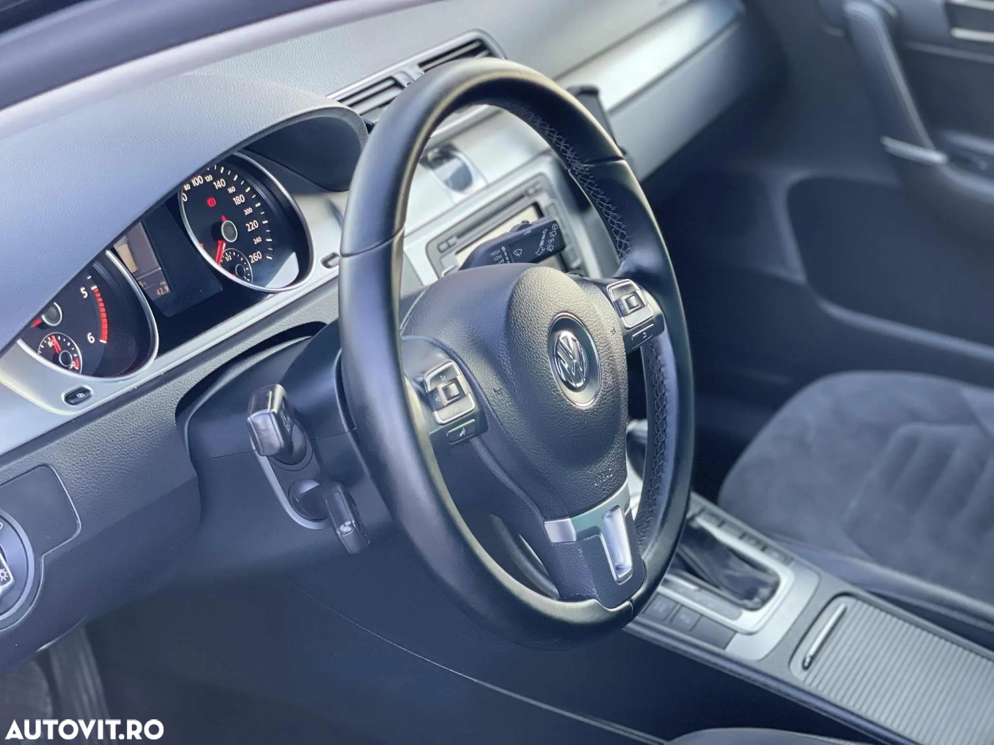 Volkswagen Passat Variant 2.0 TDI BlueMotion Technology Highline DSG - 20