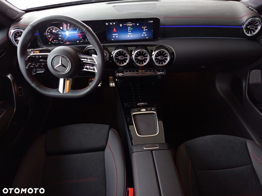 Mercedes-Benz CLA - 7