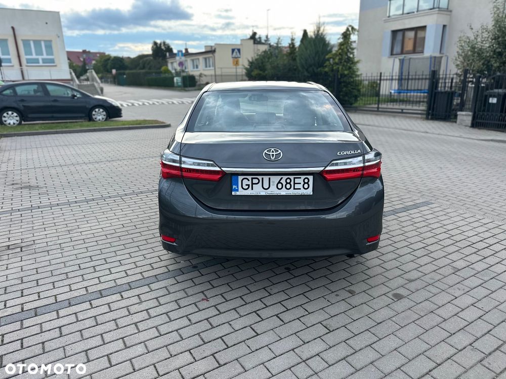 Toyota Corolla 1.6 Classic Plus - 5