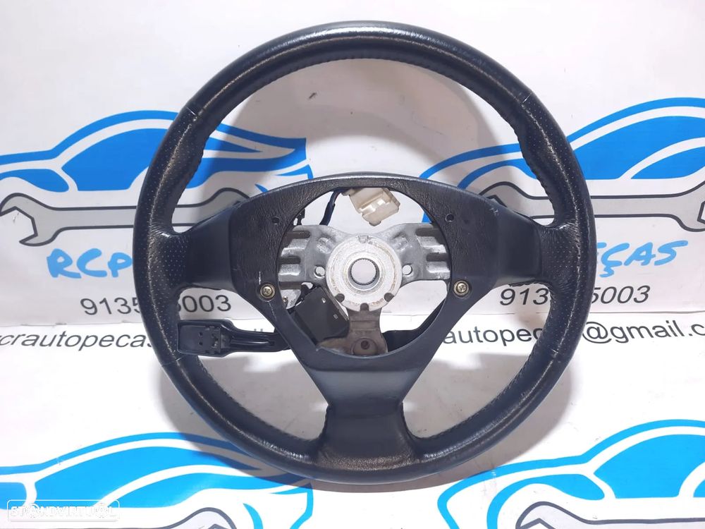 VOLANTE GUIADOR TOYOTA YARIS P1 451000D080B PELE COMANDOS ORIGINAL