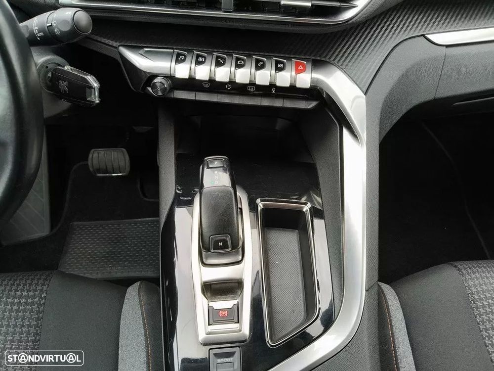 Peugeot 3008 1.5 BlueHDi Allure EAT8 - 25