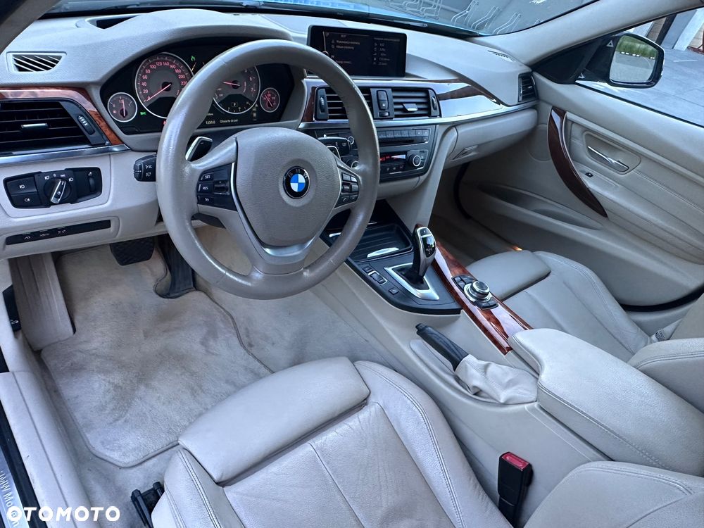 BMW Seria 3 328i xDrive Modern Line - 16