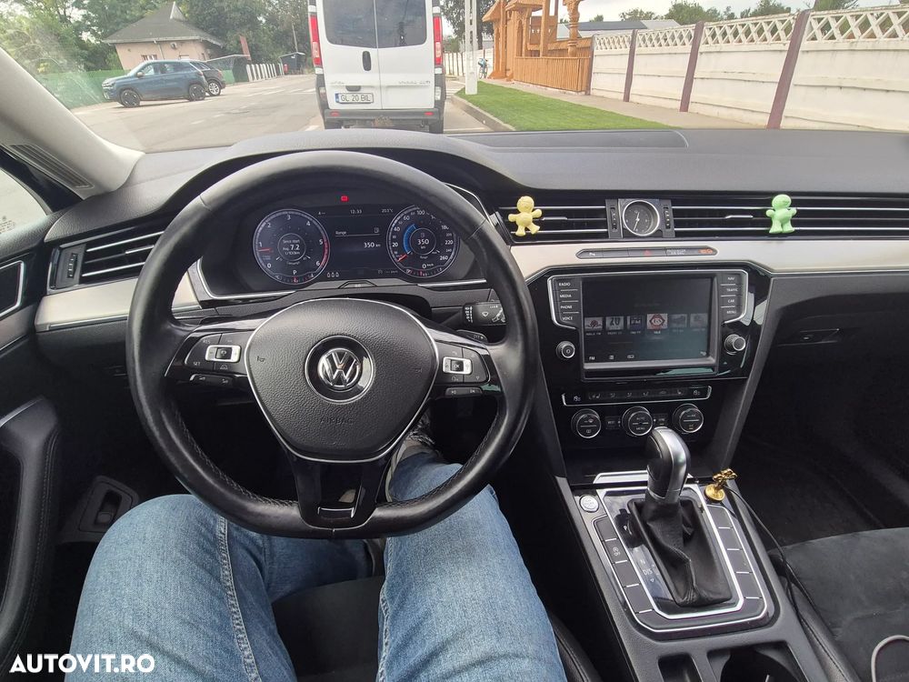 Volkswagen Passat 2.0 TDI DSG R Executive - 11