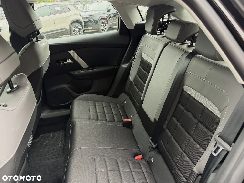 Citroën C4 1.2 PureTech Plus S&S EAT8 - 19