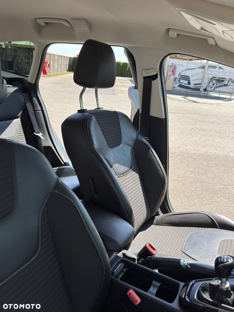 Ford Focus 1.0 EcoBoost Titanium ASS - 16
