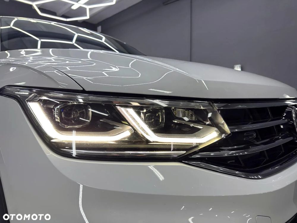 Volkswagen Tiguan 2.0 TDI SCR 4MOTION DSG R-Line - 16