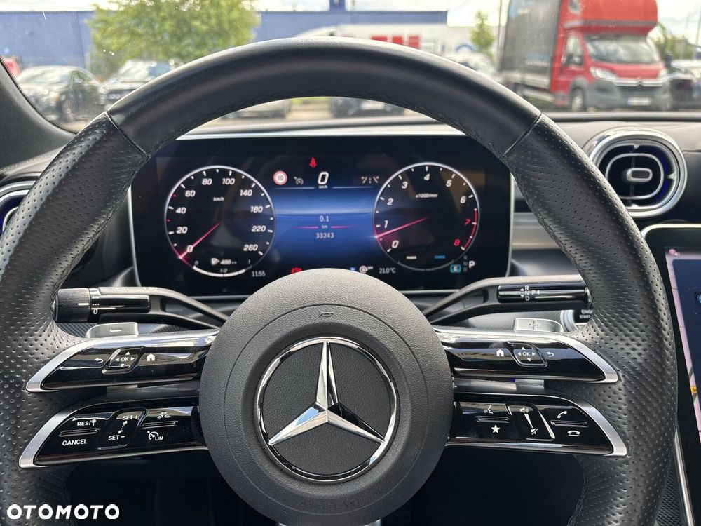 Mercedes-Benz Klasa C 180 mHEV AMG - 17