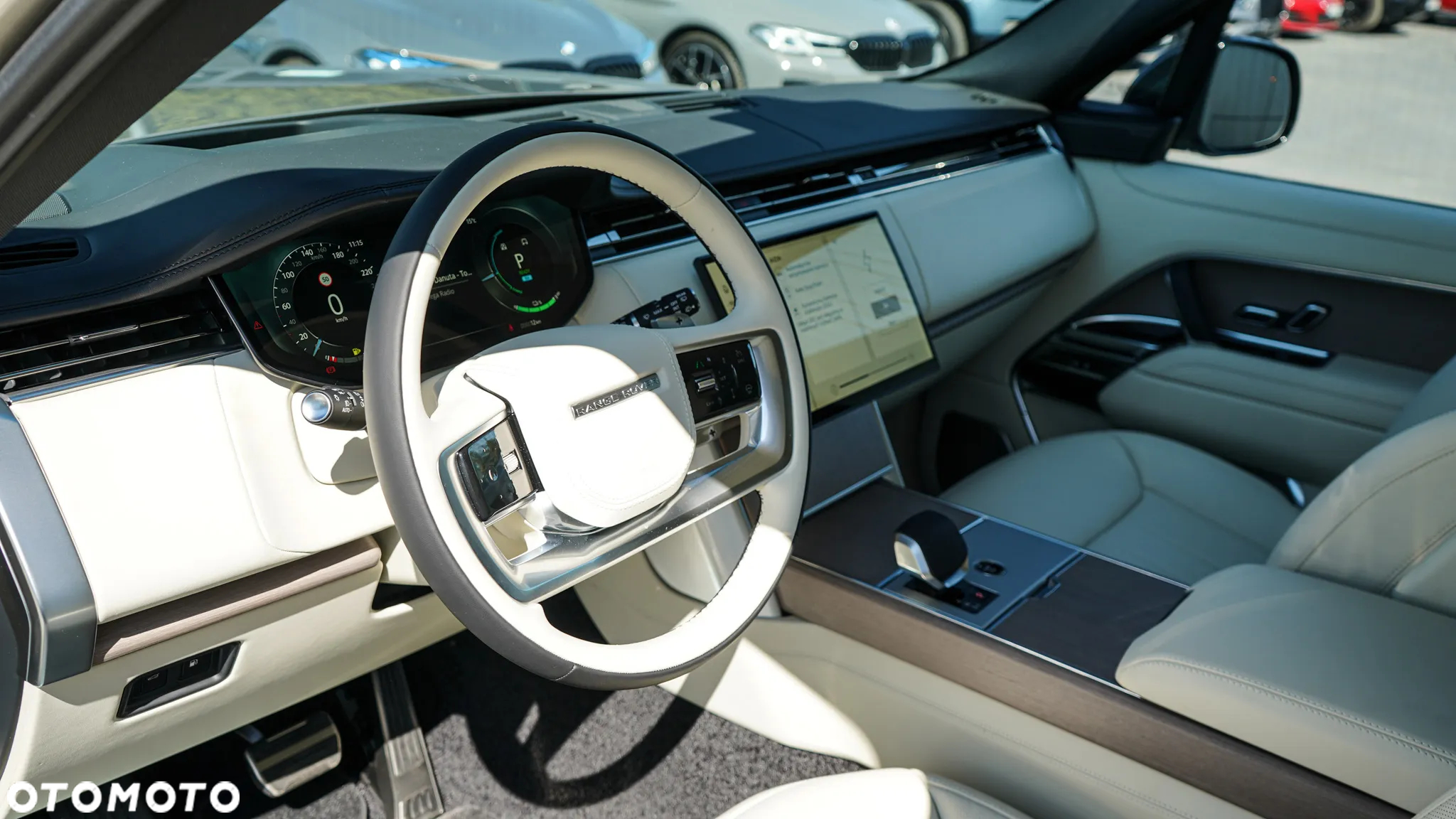 Land Rover Range Rover P460e Hybrid Autobiography - 9