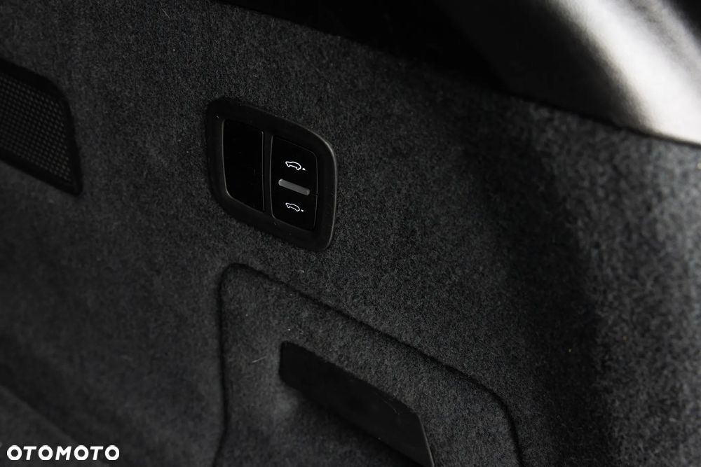 Porsche Cayenne E-Hybrid Tiptronic S Platinum Edition - 36