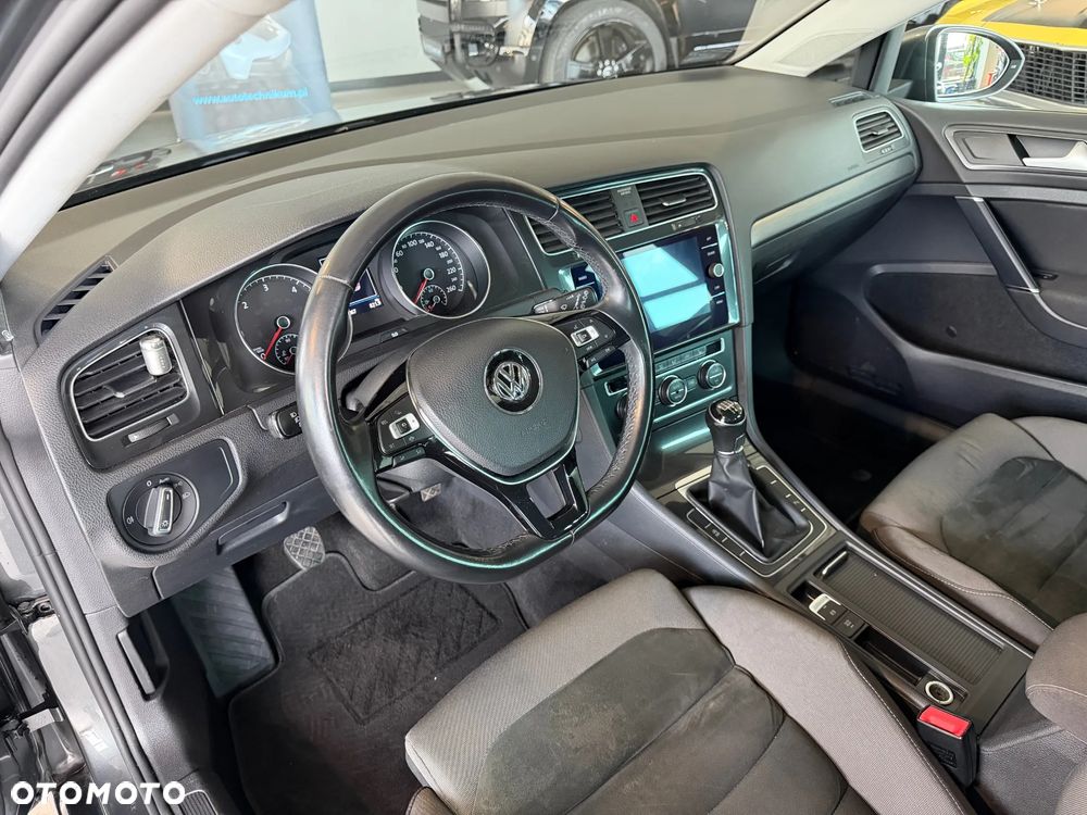 Volkswagen Golf 1.6 TDI BMT Comfortline - 11