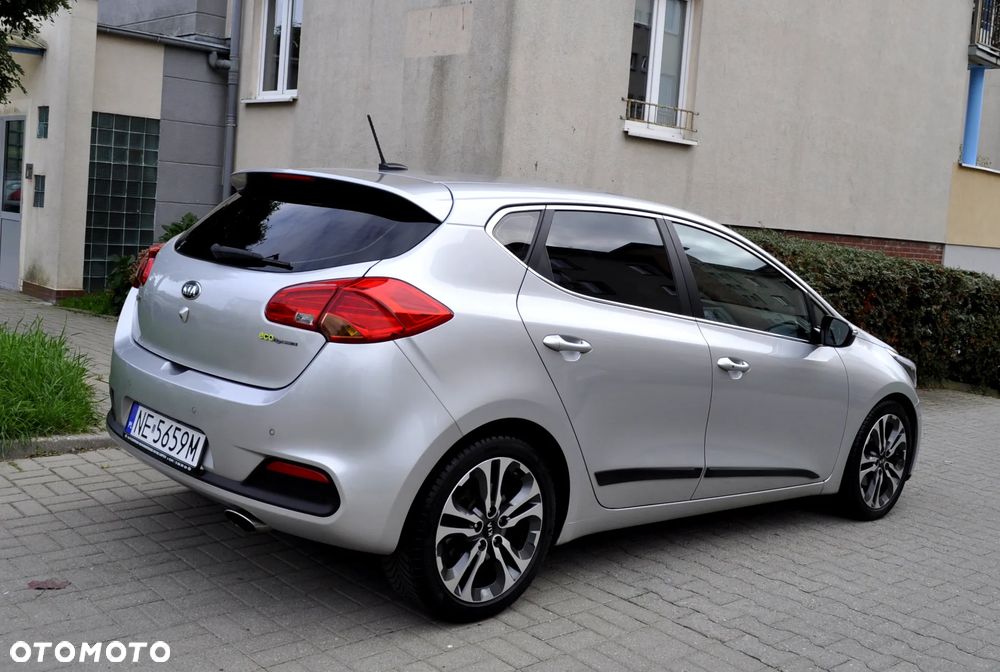 Kia Ceed 1.6 CRDi 128 Platinum Edition - 6