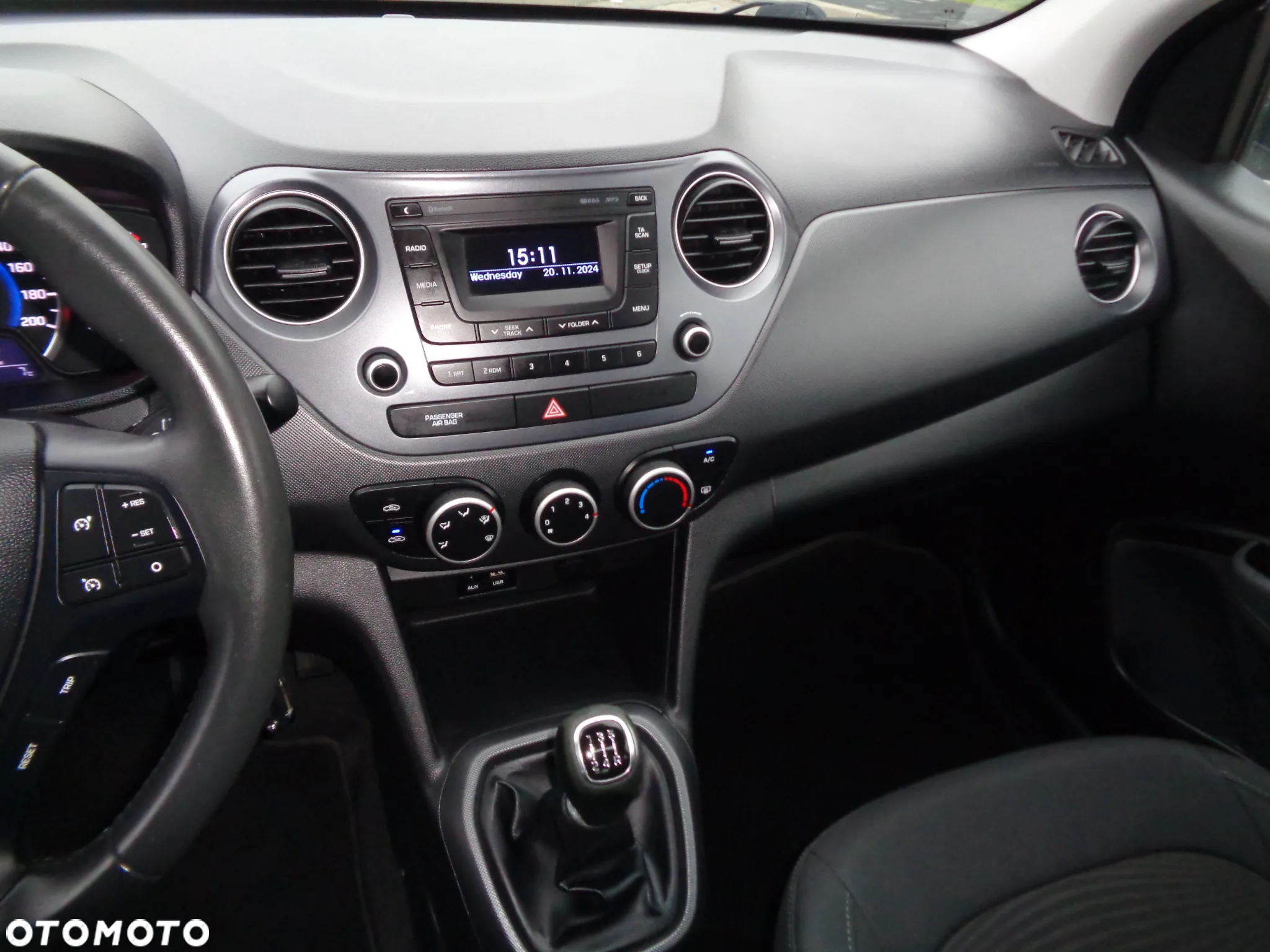 Hyundai i10 1.0 Premium - 13