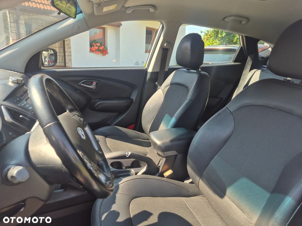 Hyundai ix35 blue 1.6 2WD Finale Silver - 16