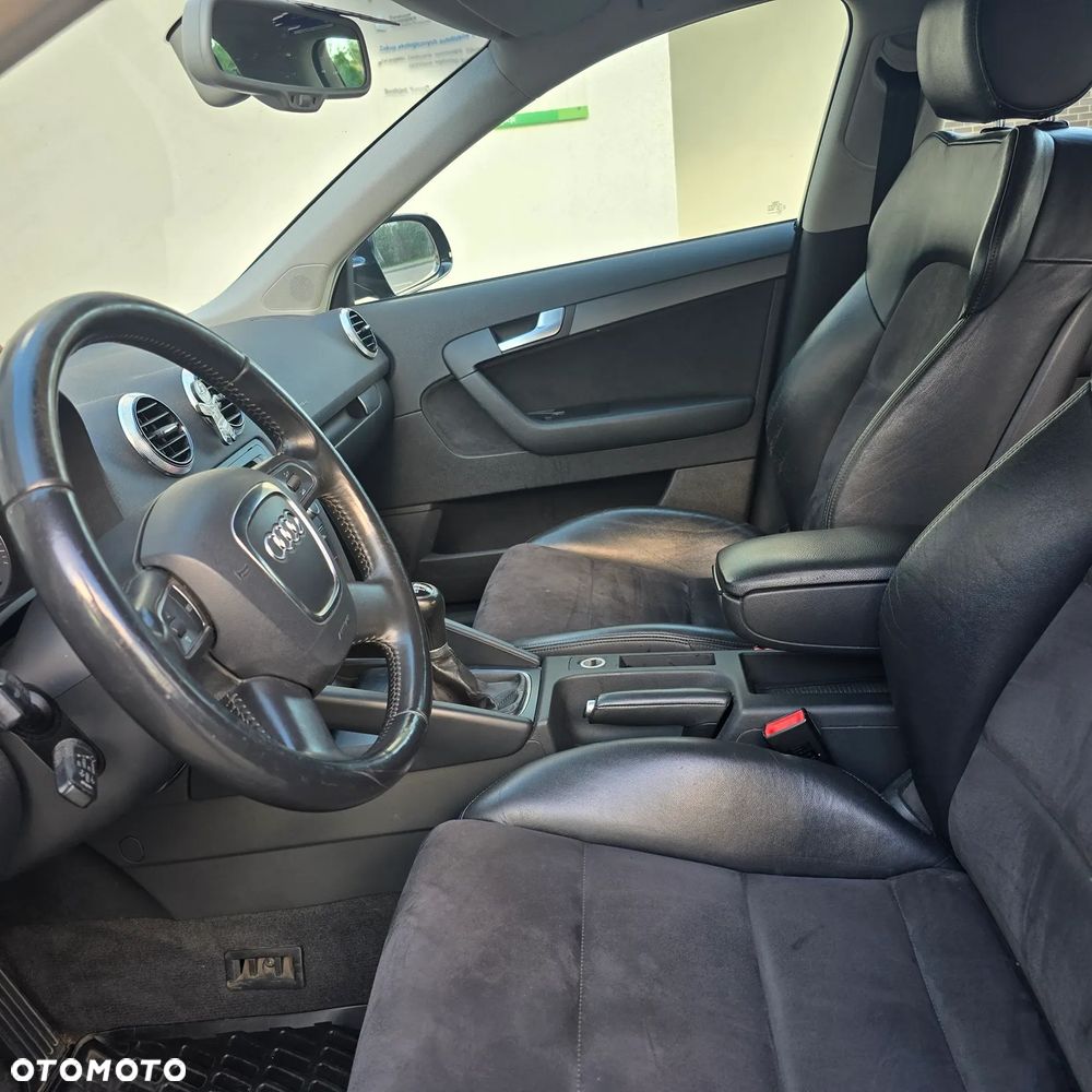 Audi A3 1.6 TDI Attraction - 9