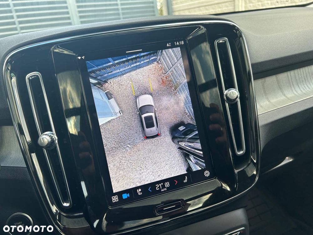 Volvo XC 40 B5 AWD Ultimate Dark - 20